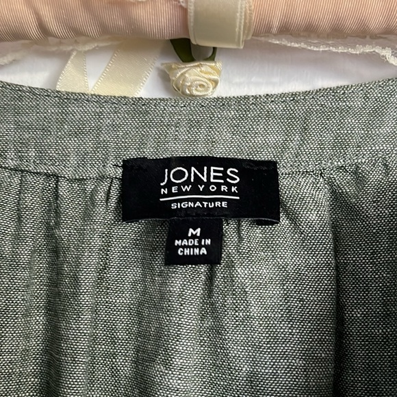 Jones New York, Linen Top, Medium - Picture 2 of 4